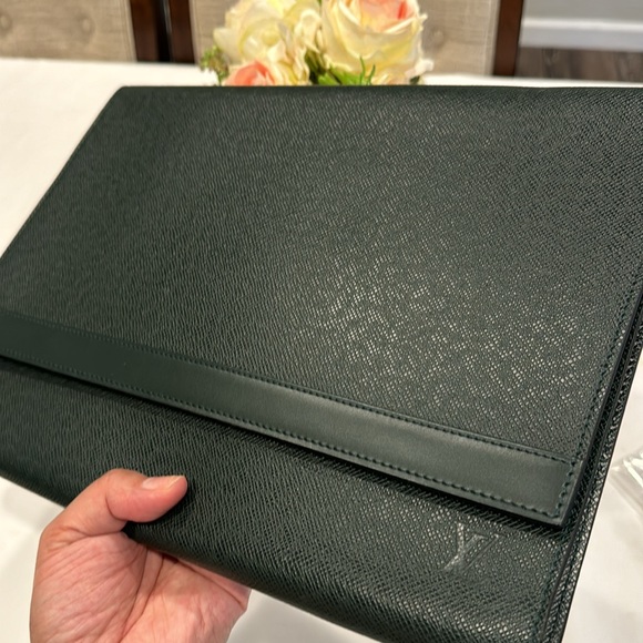 Authentic Louis Vuitton Tyga document pouch - Picture 7 of 12